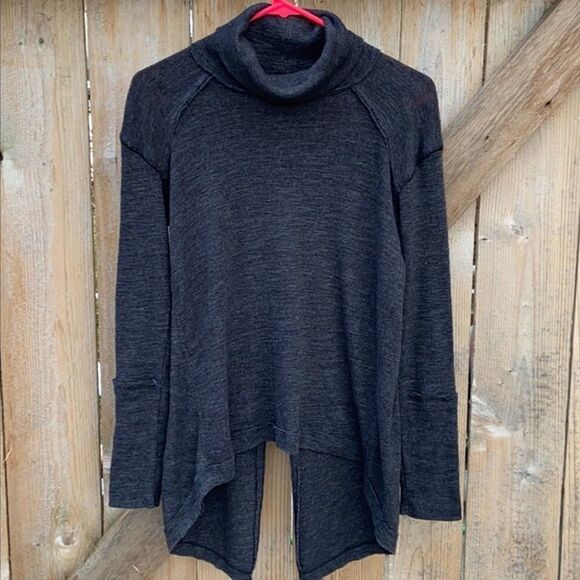 𝅺EUC Free People / We the Free top - Picture 1 of 8